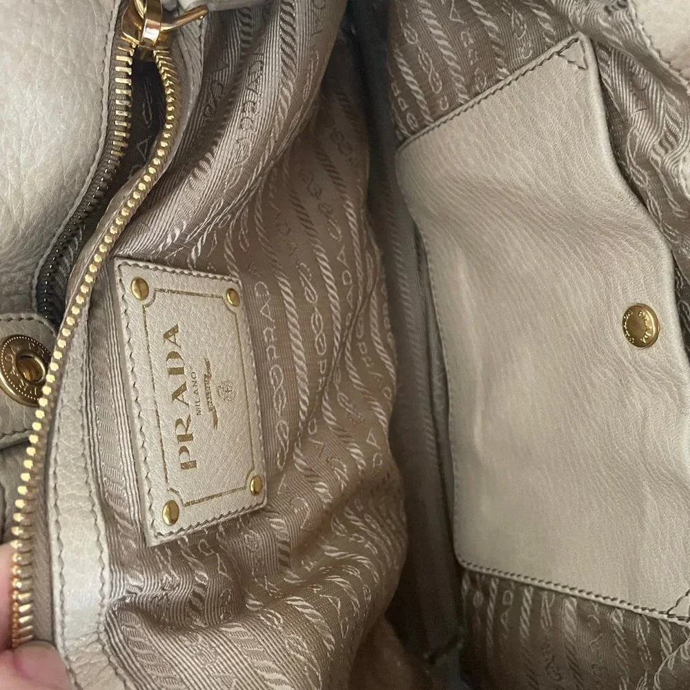 PRADA Shoulder Bag Leather Beige Auth - Picture 4 of 16